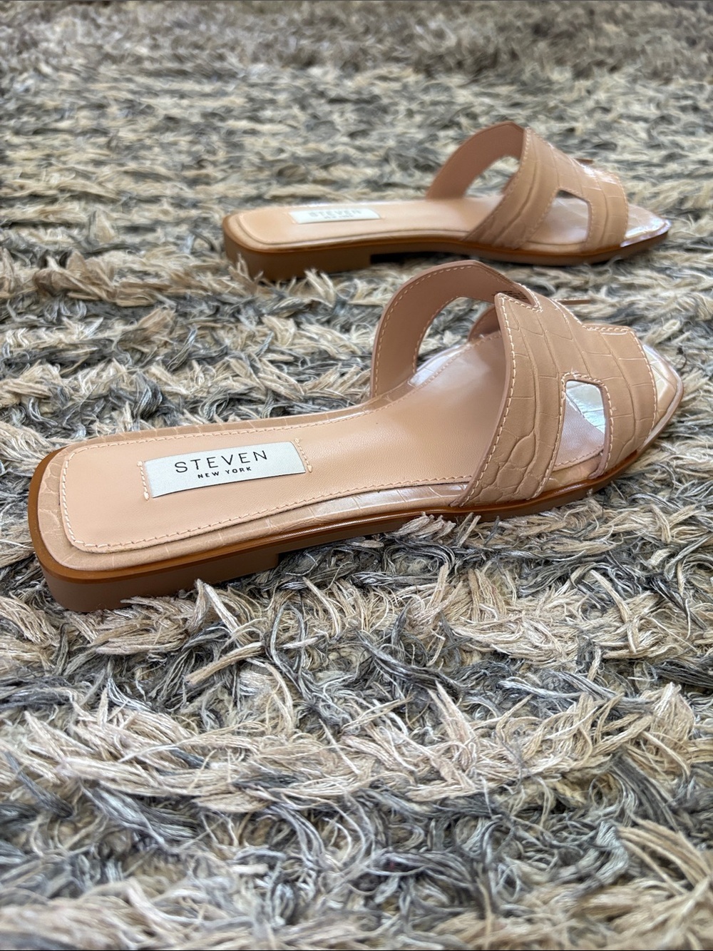 New! STEVEN New York Croc-Embossed Tan Slide Mules Size 6 - Picture 5 of 9
